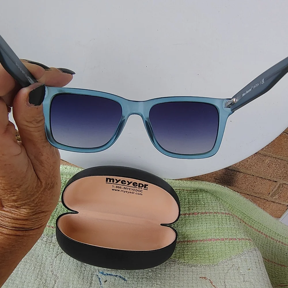 MARC HUNTER MENS NEW MATTE NAVY SUNGLASSES W/BONUS CASE